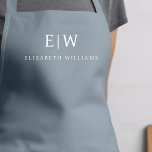 Dusty Blue Elegant Moderner Minimalistischer Monog Schürze<br><div class="desc">Erleben Sie kulinarische Erlebnisse mit unserer klassischen Elegant Moderne Minimalistische Monogram Name Cooking Schürze. Diese Küche ist unverzichtbar und vereint zeitlose Eleganz mit zeitgemäßem Minimalismus. Diese Schürze ist nicht nur ein praktisches Accessoire, sondern auch eine persönliche Note. Mit der individuell anpassbaren Monogramm- und Namensoption können Sie Ihre Persönlichkeit in Ihre...</div>