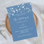 Dusty Blue elegante Hochzeitseinladung Einladung<br><div class="desc">Der dunkelblaue Hintergrund ist mit weißen Sternen verziert. Personalisieren Sie Ihre Namen und die Details. Zurück: staubiger blauer Hintergrund.</div>