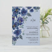 Dusty Blue Elegante Moderne Blumenhochzeit Einladung (Stehend Vorderseite)