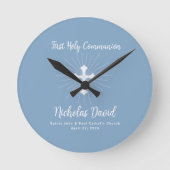 Dusty Blue First Communation mit Cross Runde Wanduhr (Vorderseite)