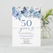 Dusty Blue Floral 50th Wedding Anniversary Einladung (Stehend Vorderseite)