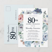 Dusty Blue Floral 80. Geburtstag Einladungspostkarte (Vorne/Hinten)