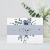 Dusty Blue Floral and Black Wedding RSVP Einladung (Stehend Vorderseite)