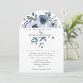 Dusty Blue Floral and Grey Arch Wedding Invitation Einladung (Stehend Vorderseite)