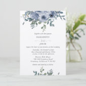 Dusty Blue Floral and Grey Wedding Invitation Einladung (Stehend Vorderseite)