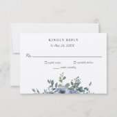 Dusty Blue Floral and Grey Wedding RSVP Einladung (Rückseite)