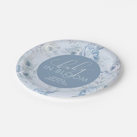 Dusty Blue Floral Baby in Bloom Baby Shower Pappteller (Schrägansicht)