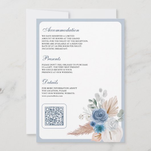 Dusty Blue Floral Boho Pampas QR Code Wedding Einladung (Rückseite)