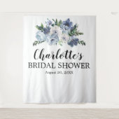 Dusty Blue Floral Brautparty Wandteppich (Vorderseite)