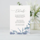 Dusty Blue Floral Calligraphy Wedding Details Begleitkarte (Stehend Vorderseite)