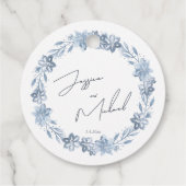 Dusty Blue Floral Chic Script Winter Theme Wedding Geschenkanhänger (Rückseite)