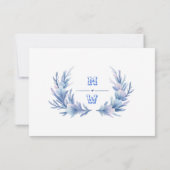 Dusty Blue Floral Crest Monogram QR Code Wedding RSVP Karte (Rückseite)
