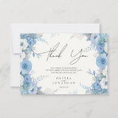 Dusty Blue Floral Elegante Wedding Dankeskarte (Vorderseite)