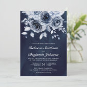 Dusty Blue Floral Foto QR Code Navy Hochzeit Einladung (Stehend Vorderseite)