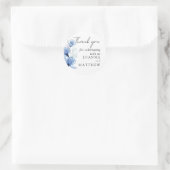Dusty Blue Floral Gastgeschenk Hochzeit Vielen Dan Runder Aufkleber (Tasche)
