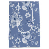 Dusty Blue Floral Geschenktasche Mittlere Geschenktüte (Rückseite)