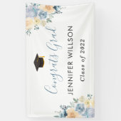 Dusty Blue Floral Glückwunschs Grad Graduation Par Banner (Vertikal)