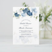 Dusty Blue Floral Greenerity Brautparty Einladung (Stehend Vorderseite)