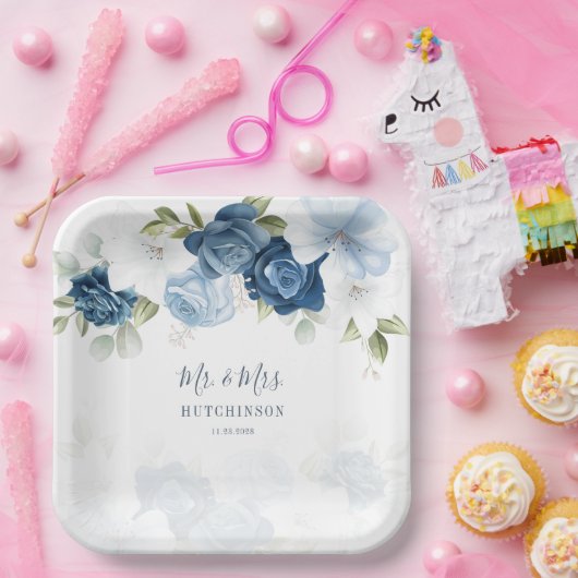 Dusty Blue Floral Greenery Mr. and Mrs. Wedding Pappteller (Party)