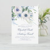 Dusty Blue Floral Greenery Probe Dinner Einladung (Stehend Vorderseite)