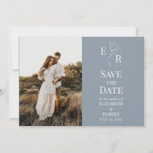 Dusty Blue Floral Monogram Foto Save the Date Einladung (Vorderseite)