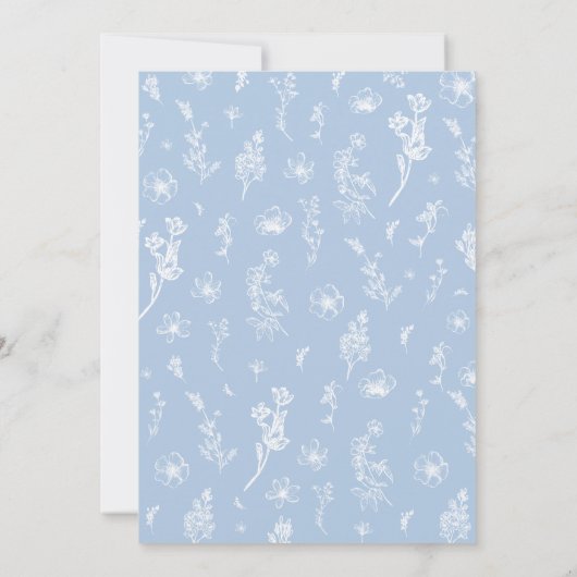 Dusty Blue Floral Over oder Under Brautparty Game Einladung (Rückseite)