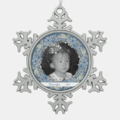 Dusty Blue Floral Personalisiert Snowflake Pewter  Schneeflocken Zinn-Ornament (Vorderseite)