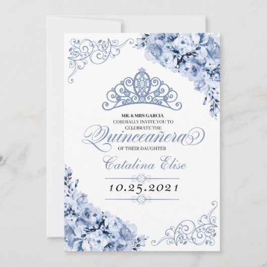 Dusty Blue Floral Quinceanera Birthday Einladung (Vorderseite)