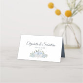 Dusty Blue Floral Rustikales Elegant Wedding Write Platzkarte (Rückseite)