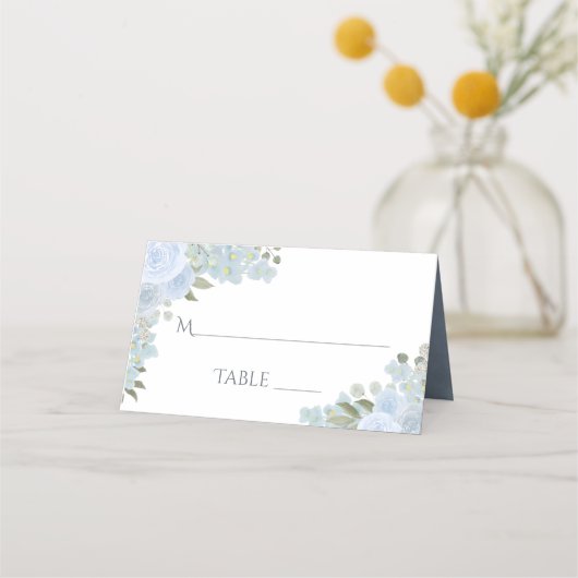 Dusty Blue Floral Rustikales Elegant Wedding Write Platzkarte (Vorderseite)