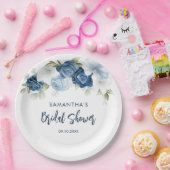 Dusty Blue Floral Script Brautparty Pappteller (Party)