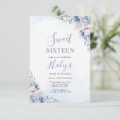 Dusty Blue Floral Sweet 16 Sechzehn Haushalt Gebur Einladung (Stehend Vorderseite)