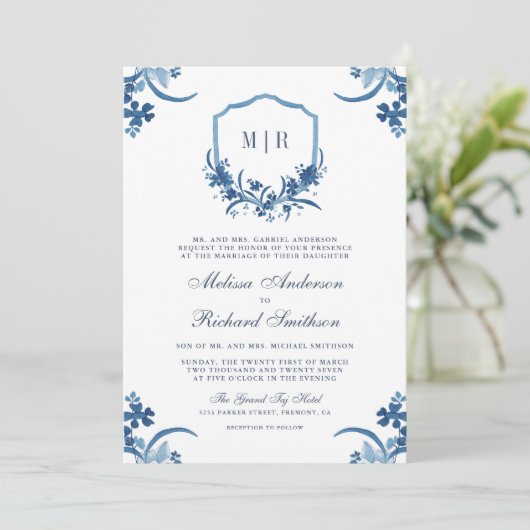 Dusty Blue Floral Wappen All in One QR Code Weddin Einladung (Stehend Vorderseite)