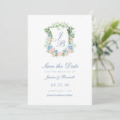 Dusty Blue Floral Wappen Wedding Save the Date (Stehend Vorderseite)