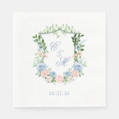 Dusty Blue Floral Wappen Wedding Serviette (Vorderseite)