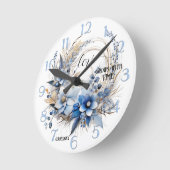 Dusty Blue Floral Watercolor Liebe Runde Wanduhr (Winkel)