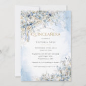 Dusty Blue Floral Watercolor Script Quinceañera Einladung (Vorderseite)