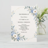 Dusty Blue Floral Wedding Ceremony Program Karte (Stehend Vorderseite)