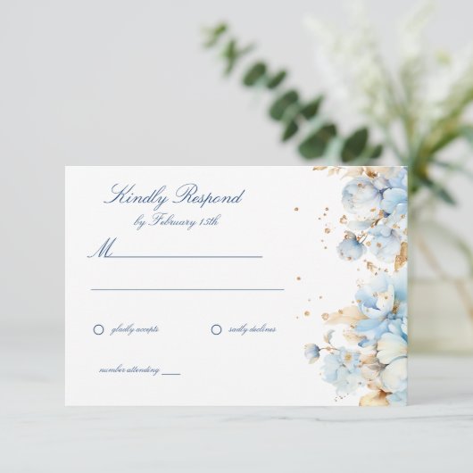 Dusty Blue Floral Wedding RSVP (Stehend Vorderseite)