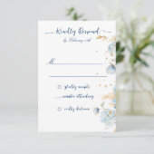 Dusty Blue Floral Wedding RSVP Karte (Stehend Vorderseite)