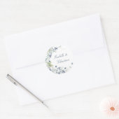 Dusty Blue Floral Wedding Runder Aufkleber (Umschlag)