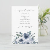 Dusty Blue Floral Wedding Save the Date Einladung (Stehend Vorderseite)