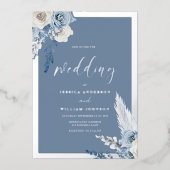 Dusty Blue Floral Wedding Silver Folieneinladung (Vorderseite)