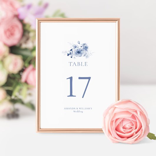Dusty Blue Floral Wedding Tischnummer Card