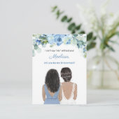 Dusty Blue Floral wird meine Bridesmaid Card sein Einladung (Stehend Vorderseite)