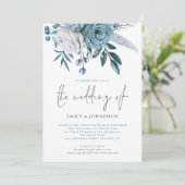 Dusty Blue Florals Foto QR Code Wedding Einladung (Stehend Vorderseite)