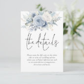 Dusty Blue Florals QR Code Wedding Details Begleitkarte (Stehend Vorderseite)