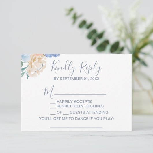 Dusty Blue Florals Song Request RSVP Card (Stehend Vorderseite)