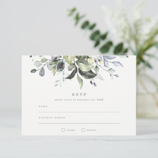 Dusty Blue Florals Wedding RSVP Einladung (Stehend Vorderseite)