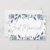 Dusty Blue Flowers Wedding Just Married (Vorderseite)